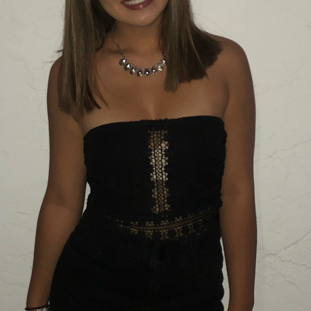 Black lace bandeau